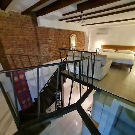 Isola - Ugo Bassi Charme Loft Apartment *